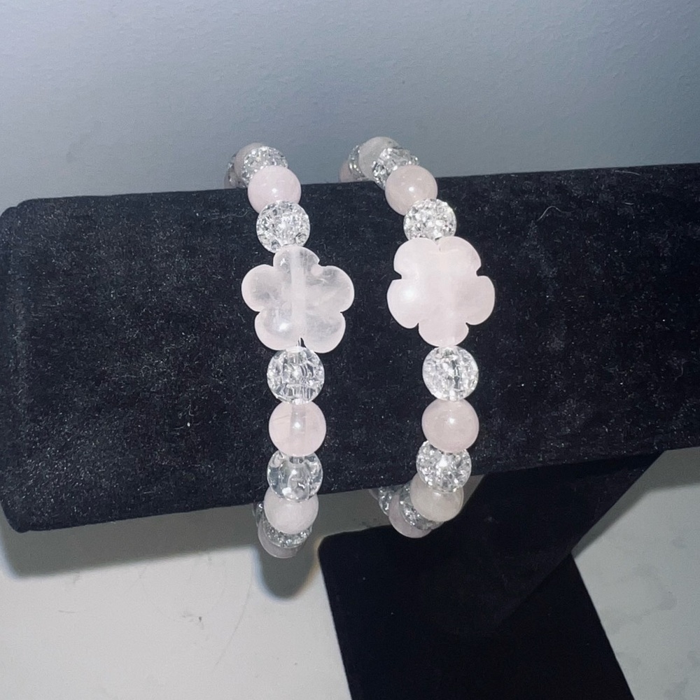 Handmade Rose Quartz & Crackle beads Bracelet with Rose Quartz Flower charm - Picture 2 of 2